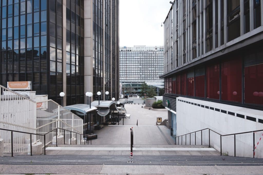 Paris : les avantages de la location de bureau