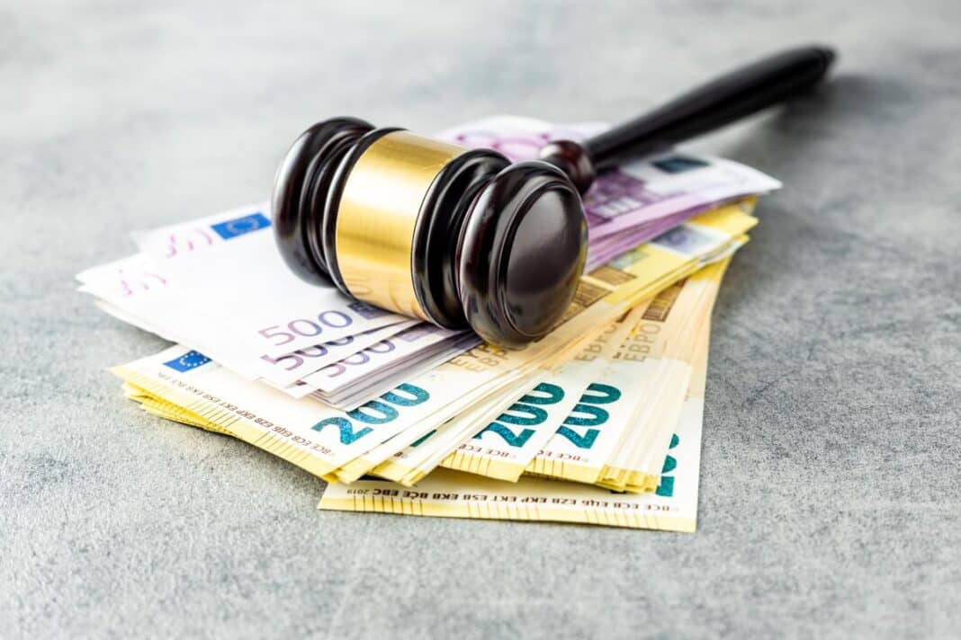 employee licenciee justice argent